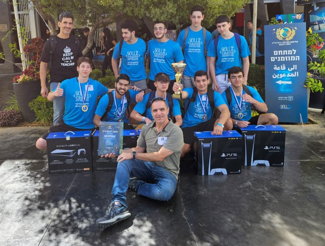 תלמידי הרב תחומי עמל ב' פתח תקווה זכו במקום הראשון באליפות הסייבר הישראלית!